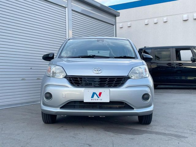 弊社では、全車『修復歴なし』のお車のみ取り扱っております。専任バイヤーによる厳選した仕入れの後、入庫後の車両チェックを行い、ネクステージが認定した高品質な中古車をご提供しております。