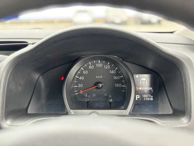 NV200バネットバン1.6 DX 4WD