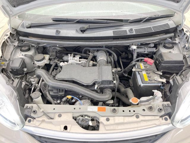 親切・丁寧な専門メカニックスタッフが応対!・車検・点検整備・事故等の修理などアフターサービスも安心。お車のカスタマイズもネクステージのサービススタッフまでご相談ください!