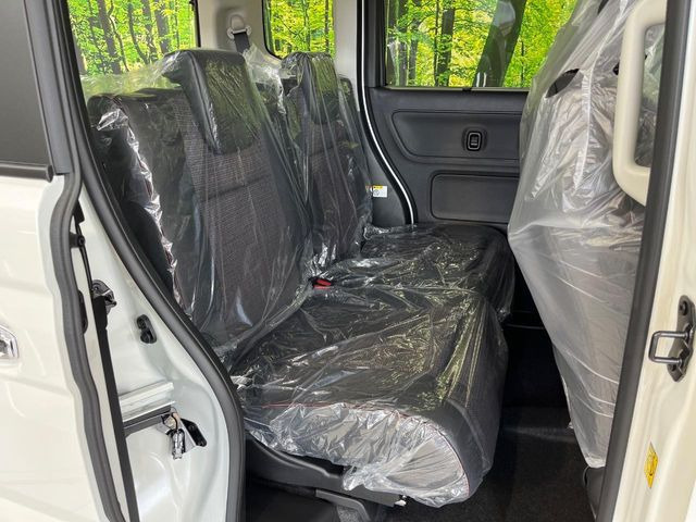 ���i���ȃI���W�i���t���A�}�b�g���I�v�V�����ɂĂ��p�ӂ��Ă���܂��B���D���ȃf�U�C����J���[�����Ԃɍ��킹�đI��ł����������Ƃ��ł��܂���