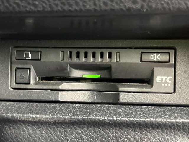 【ETC】高速道路の料金所をストレスなく通過!話題のスポットやサービスエリアに多い「スマートIC」利用時は必須のアイテムです。当店でセットアップを実施、ご納車当日からすぐにご利用いただけます!