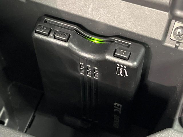 【ETC】高速道路の料金所をストレスなく通過!話題のスポットやサービスエリアに多い「スマートIC」利用時は必須のアイテムです。当店でセットアップを実施、ご納車当日からすぐにご利用いただけます!