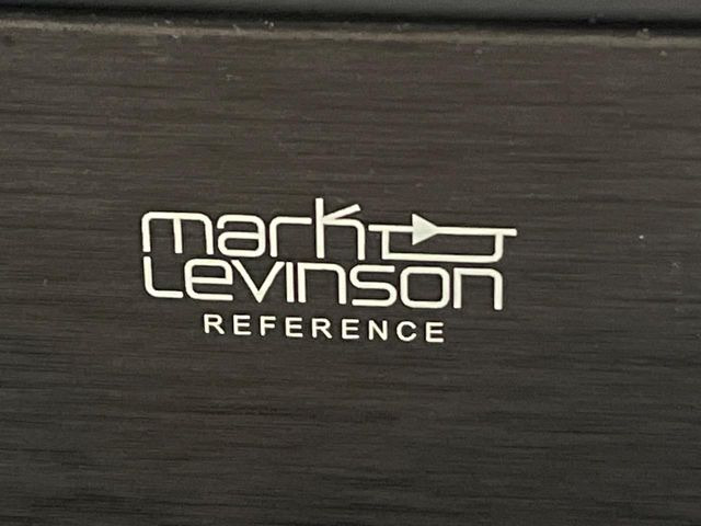 【マークレビンソンリファレンス3Dサラウンドサウンドシステム付き純正ナビ】充実のナビ機能はもちろん、高度なチューニング能力が搭載されており、高音質な音楽をお楽しみいただけます♪