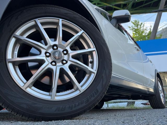 �y17�C���`�A���~�z�C�[���z�O�ςɃ}�b�`�����A���~�z�C�[���𑕒����Ă���܂��B�e��A���~�z�C�[����A�X�^�b�h���X�^�C�����戵�����Ă���܂��B���񂲑��k����������