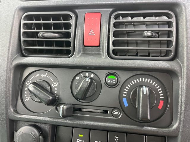 �����~�������Ă��S�Ȃɉ��K�ȋ󒲂�͂��Ă����A�_�C�������G�A�R���𑕔���