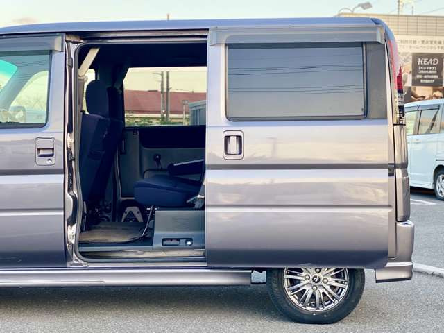 低燃費で税金も安く、維持費の安さが魅力の軽自動車を多数ご用意しております。ちょっと興味がある、ちょっとだけ見てみたいなどでも結構です。お気軽にお立ち寄りください!