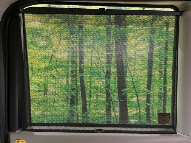 �y���[���V�F�[�h�z��������ԊO����̌���ῂ����Ƃ��ɃT�b�ƈ����o���Ďg����A���[���i�[�^�C�v�̃T���V�F�[�h�𑕔��B��Ȃɏ�������q�l���E�g�E�g�����������ȂǁA���Ђ����p����������