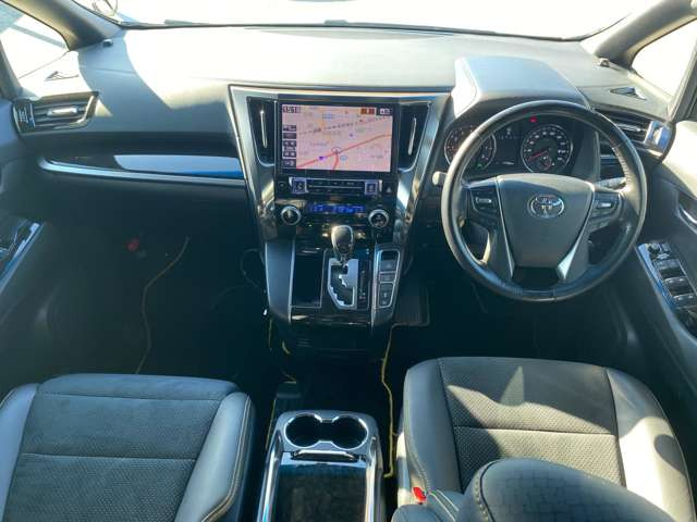 彦根インターからお車で3分とアクセス便利!近くには有名観光地の彦根城もありますので、観光と合わせてのご来店も良いですね♪活気溢れる自慢のスタッフがお客様のご来店をお待ちしております!