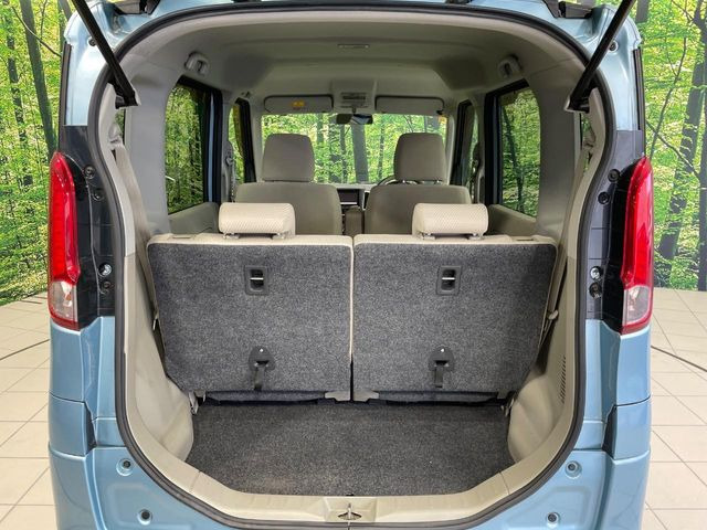 普段のお買い物や通勤、送迎等に十分な荷室スペースを確保しております。セカンドシートを倒すと、大きな荷物の積載も可能です♪