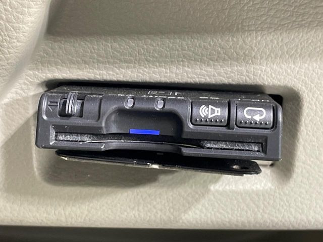 【ETC】高速道路の料金所をストレスなく通過!話題のスポットやサービスエリアに多い「スマートIC」利用時は必須のアイテムです。当店でセットアップを実施、ご納車当日からすぐにご利用いただけます!