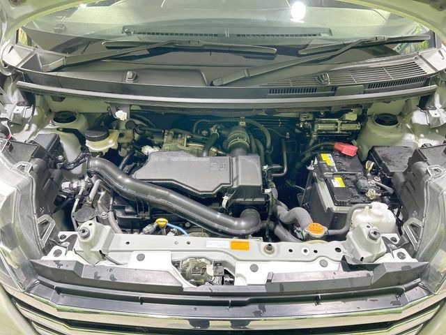 親切・丁寧な専門メカニックスタッフが応対!・車検・点検整備・事故等の修理などアフターサービスも安心。お車のカスタマイズもネクステージのサービススタッフまでご相談ください!