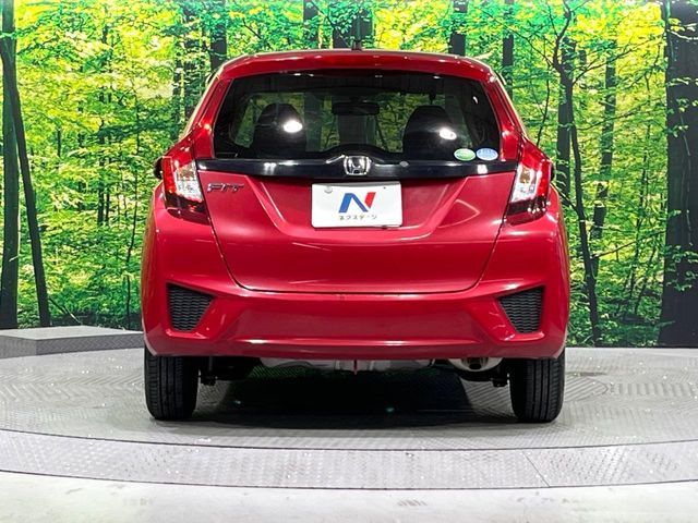 安心の最長10年・走行無制限保証(有償)をご用意。保証内容も充実はもちろん、無料点検&オイル交換や、年中無休の全国・24時間ロードサービスも付帯されておりますのでご安心下さい。