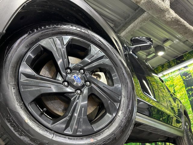 �y����17�C���`�A���~�z�C�[���z�O�ςɃ}�b�`���������A���~�z�C�[���𑕒����Ă���܂��B�e��ЊO�A���~�z�C�[����A�X�^�b�h���X�^�C�����戵�����Ă���܂��B���񂲑��k����������