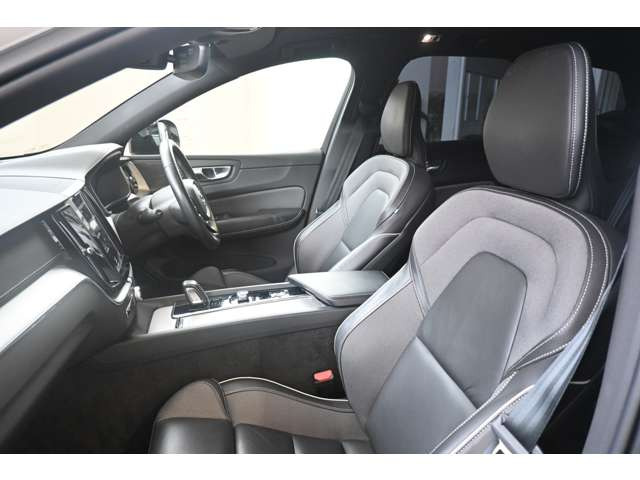 XC60B6 AWD Rデザイン 4WD