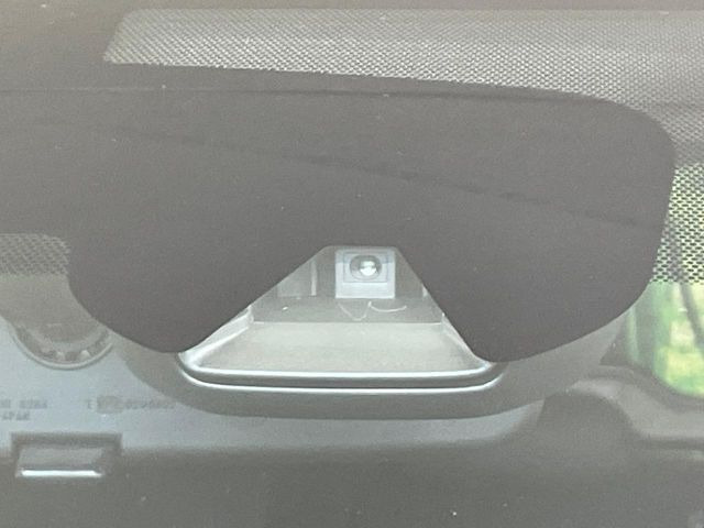 �y�G�}�[�W�F���V�[�u���[�L�z���s���ɑO���̎ԗ�����F�����A�Փ˂������Ȏ��͌x��ƃu���[�L�ŏՓˉ���Ɣ�Q�y�����A�V�X�g�B�����S�Ƀh���C�u�����y���݂��������܂��B