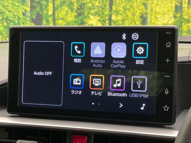 �y����9�^�f�B�X�v���C�I�[�f�B�I�z���莝���̃X�}�[�g�t�H���Ƃ̘A�g�ŁA�i�r�≹�y�Đ��ȂǊe��A�v�����g�p�\�B�X�}�z�ɋ߂����o�ł��g�����������܂���