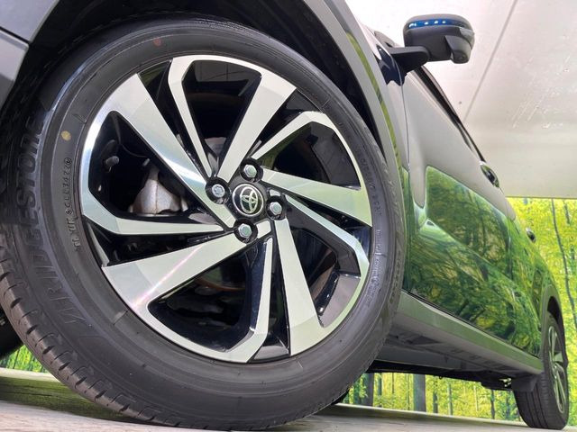 �y����17�C���`�A���~�z�C�[���z�O�ςɃ}�b�`���������A���~�z�C�[���𑕒����Ă���܂��B�e��ЊO�A���~�z�C�[����A�X�^�b�h���X�^�C�����戵�����Ă���܂��B���񂲑��k����������