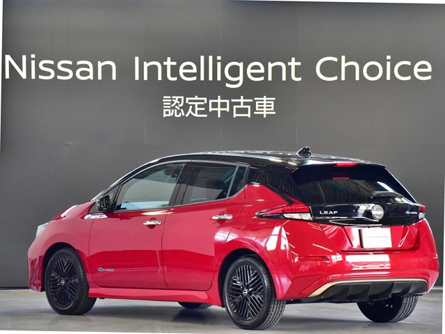 リーフX Vセレクション 90周年記念車