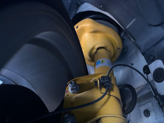 �y�r���V���^�C�����_���p�[�z�������s���̎ԗ����萫�����コ���Ă����l�C�̑����B�X���̏��S�n���]���ɂ����A�X�|�[�e�B�ȑ��s�����y���݂��������܂���