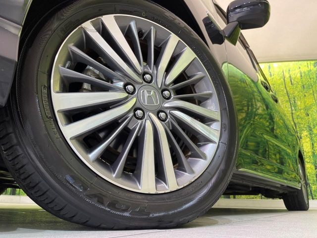 �y����17�C���`�A���~�z�C�[���z�O�ςɃ}�b�`���������A���~�z�C�[���𑕒����Ă���܂��B�e��ЊO�A���~�z�C�[����A�X�^�b�h���X�^�C�����戵�����Ă���܂��B���񂲑��k����������