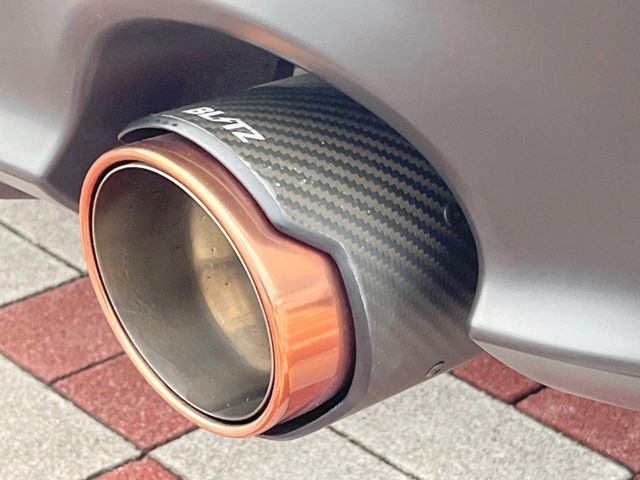 【ブリッツ製マフラー】純正にはない個性あふれる「後ろ姿」を演出するブリッツマフラー付き!ビジュアル・サウンド共にこだわりの一台に仕上がっております♪