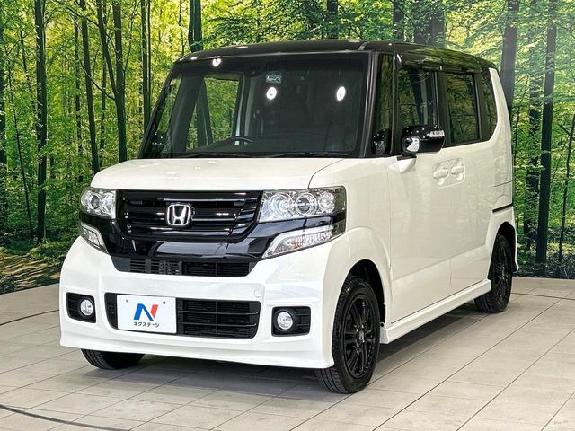 高透明度のガラス皮膜で撥水はもちろん、上質なツヤ・光沢を実現。紫外線や酸性雨から大切な愛車を保護し、色あせ・劣化を防止。「弾スプラッシュコート」、「弾プリミッサコート」からお選びいただけます。