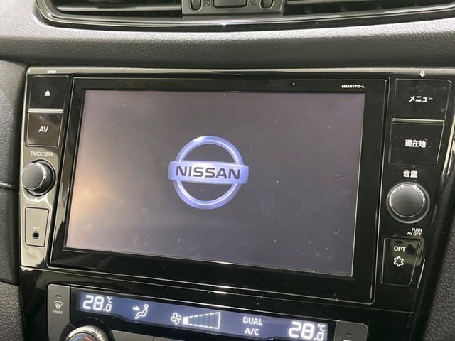 【純正ナビ】人気の純正ナビを装備。オーディオ機能も充実しており、Bluetooth接続すればお持ちのスマホやMP3プレイヤーの音楽を再生可能!毎日の運転がさらに楽しくなります!!