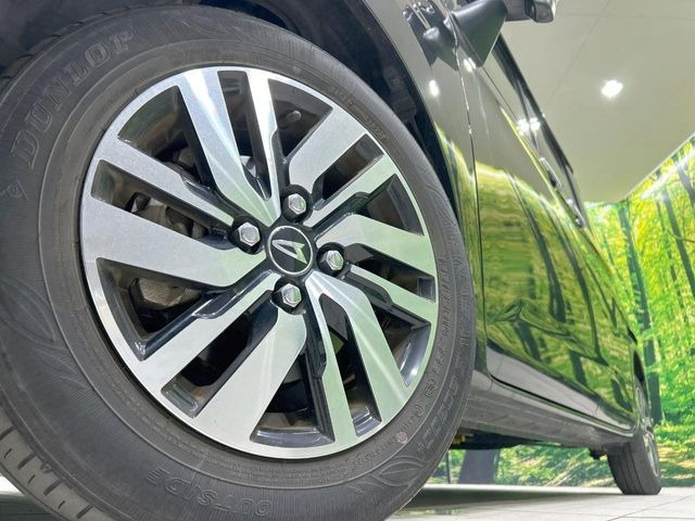 【純正14インチアルミホイール】外観にマッチした純正アルミホイールを装着しております。各種社外アルミホイールや、スタッドレスタイヤも取扱いしております。是非ご相談くださ