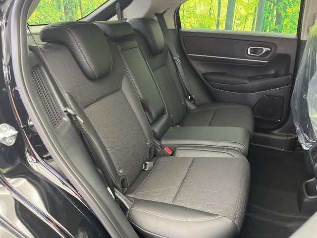 ���i���ȃI���W�i���t���A�}�b�g���I�v�V�����ɂĂ��p�ӂ��Ă���܂��B���D���ȃf�U�C����J���[�����Ԃɍ��킹�đI��ł����������Ƃ��ł��܂���