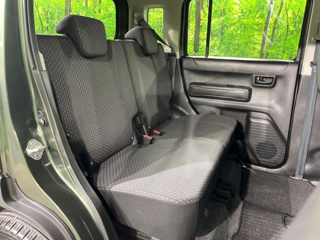 高品質なオリジナルフロアマットもオプションにてご用意しております。お好きなデザインやカラーをお車に合わせて選んでいただくことができます♪