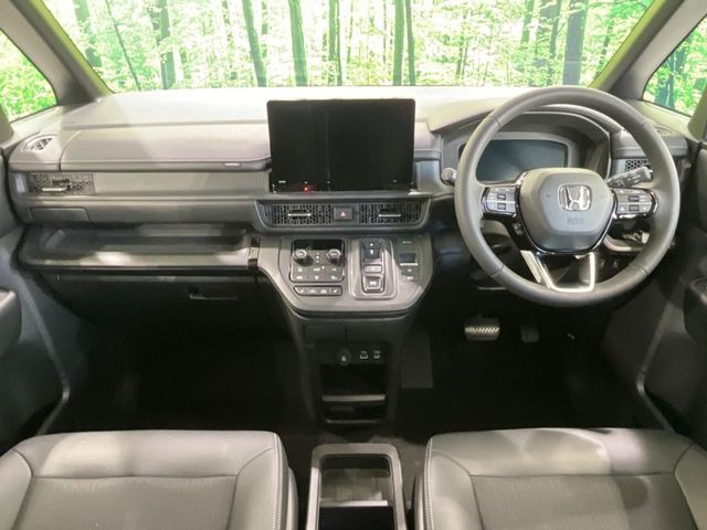 ステップワゴン2.0 e:HEV スパーダ