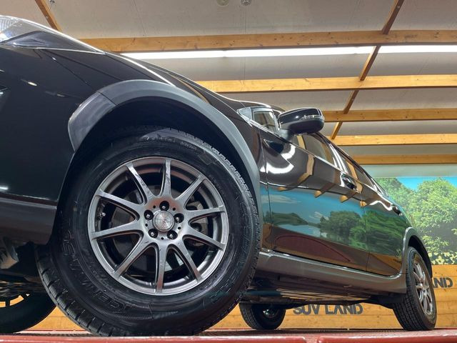 �y16�C���`�A���~�z�C�[���z�O�ςɃ}�b�`�����A���~�z�C�[���𑕒����Ă���܂��B�e��A���~�z�C�[����A�X�^�b�h���X�^�C�����戵�����Ă���܂��B���񂲑��k����������