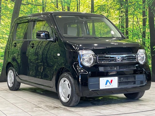 高透明度のガラス皮膜で撥水はもちろん、上質なツヤ・光沢を実現。紫外線や酸性雨から大切な愛車を保護し、色あせ・劣化を防止。「弾スプラッシュコート」、「弾プリミッサコート」からお選びいただけます。