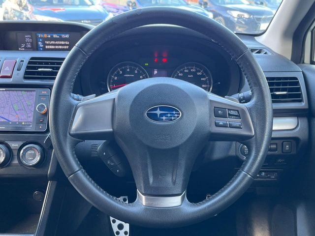 �y�����v�����X�e�A�����O�z�㎿�Ȋv���g�p���邱�ƂŁA��ɂ����������݂ƂĂ��^�]���₷���n���h���ł���