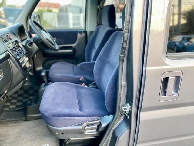 お買い得車多数展示中です!この機会に是非ご来店下さい!