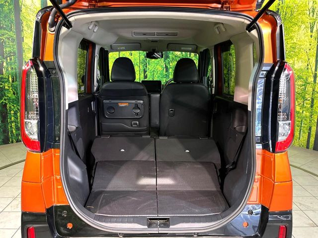 ���i�̂���������ʋ΁A���}���ɏ\���ȉ׎��X�y�[�X���m�ۂ��Ă���܂��B�Z�J���h�V�[�g��|���ƁA�傫�ȉו��̐ύڂ��\�ł���