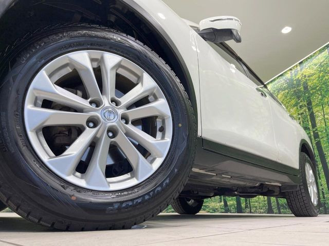 【純正17インチアルミホイール】外観にマッチした純正アルミホイールを装着しております。各種社外アルミホイールや、スタッドレスタイヤも取扱いしております。是非ご相談ください♪