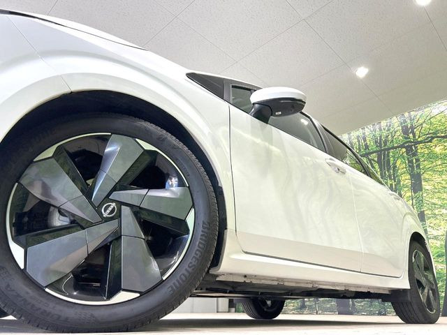 �y����17�C���`�A���~�z�C�[���z�O�ςɃ}�b�`���������A���~�z�C�[���𑕒����Ă���܂��B�e��ЊO�A���~�z�C�[����A�X�^�b�h���X�^�C�����戵�����Ă���܂��B���񂲑��k����������