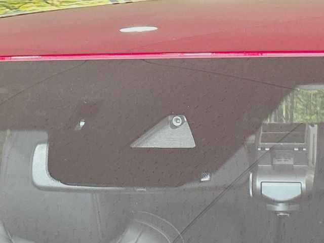 �y�X�}�[�g�V�e�B�u���[�L�T�|�[�g�z�ᑬ���s���ɑO���̎ԗ�����F�����A�Փ˂������Ȏ��͌x��ƃu���[�L�ŏՓˉ���Ɣ�Q�y�����A�V�X�g�B�����S�Ƀh���C�u�����y���݂��������܂��B