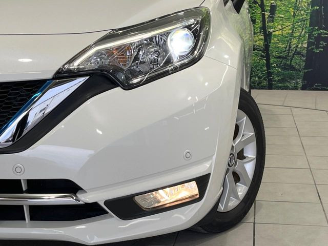 �yLED�w�b�h���C�g�z���V����ԑ��s�����ǍD�Ȏ��E���m�ۂ����S���ĉ^�]�ł��鍂�P�xLED�w�b�h���C�g�𑕔�!�_�����x�������A����d�͂��}�����Ă��܂��B