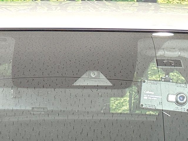 �y�C���e���W�F���g�G�}�[�W�F���V�[�u���[�L�z�t�����g�J�����őO���̎ԗ�����s�҂����m�B�Փ˂������Ȏ��͏Փ˔�Q�y���u���[�L���쓮�A�Փˉ�����T�|�[�g�B�����S�Ƀh���C�u�����y���݂��������܂��B