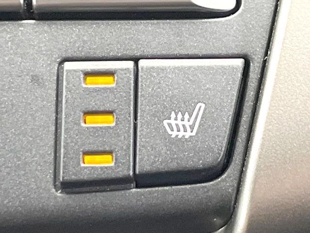 ���t�����g�V�[�g�q�[�e�B���O:�^�]�ȁE����ȋ��ɎO�i�K�Œ��߂��\�ȃV�[�g�q�[�^�[�𑕔����Ă���܂��B�G�߂��킸���K�ɂ��g�p���������܂��B