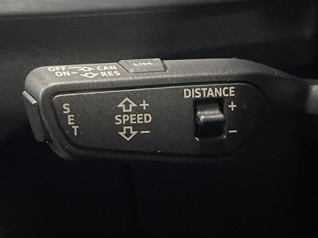 ●レーダークルーズコントロール:前の車との車間距離を一定にとりつつ、一定速度で自動走行してくれる次世代のクルーズコントロール!主に高速道路や自動車専用道路で使用する便利な機能です!
