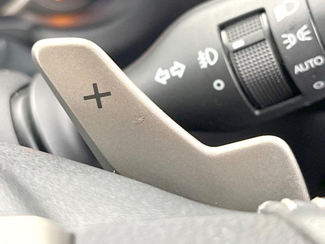 ���X�e�A�����O�p�h���V�t�g:�N�C�b�N�ȃV�t�g���삪�\!���X�|���X�������A���Ȃ��̃M�A�ϑ��ɂ�������Ƃ��Ă��Ă���܂�!���Ԃƈ�̂ƂȂ�鑕���ł��B