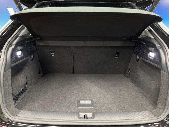 ●トランクルーム:趣味が広がる収容スペース!これだけの広さがあればお買い物やレジャーなどにも最適です!使用感も少なくきれいな状態を維持しております。