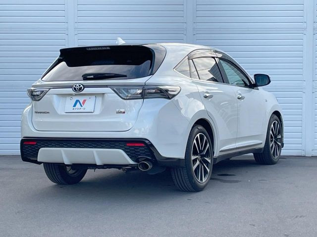 ☆全国のネクステージからお取り寄せが可能※!遠方の店舗に展示してあるクルマが気になる場合も、最寄りの店舗でご覧いただくことが可能です!是非私たちに要望をお聞かせください!※別途費用