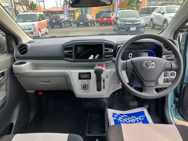 ���ЍH�ꊮ���ł��̂ŎԌ��A�_���A�C���A���Ȃǂ��ׂĂ��C�����������B�^�C���A�I�[�f�B�I�Ȃǂ̔̔��������Ē����Ă���܂��B����A�����k���������B