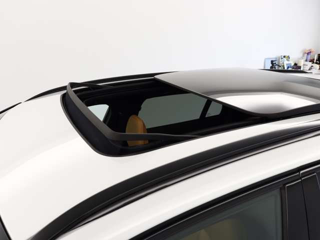 V60ウルトラ T6  AWD プラグインハイブリッド 4WD