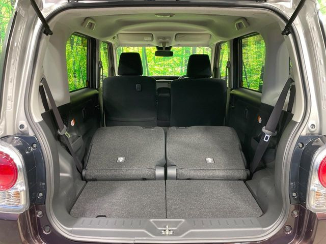 ���i�̂���������ʋ΁A���}���ɏ\���ȉ׎��X�y�[�X���m�ۂ��Ă���܂��B�Z�J���h�V�[�g��|���ƁA�傫�ȉו��̐ύڂ��\�ł���