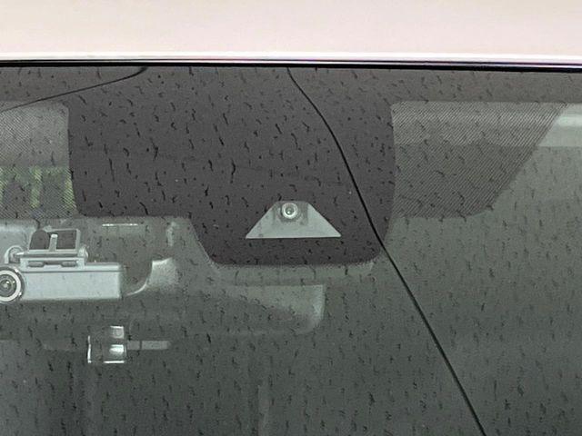 �y�C���e���W�F���g�G�}�[�W�F���V�[�u���[�L�z�t�����g�J�����őO���̎ԗ�����s�҂����m�B�Փ˂������Ȏ��͏Փ˔�Q�y���u���[�L���쓮�A�Փˉ�����T�|�[�g�B�����S�Ƀh���C�u�����y���݂��������܂��B